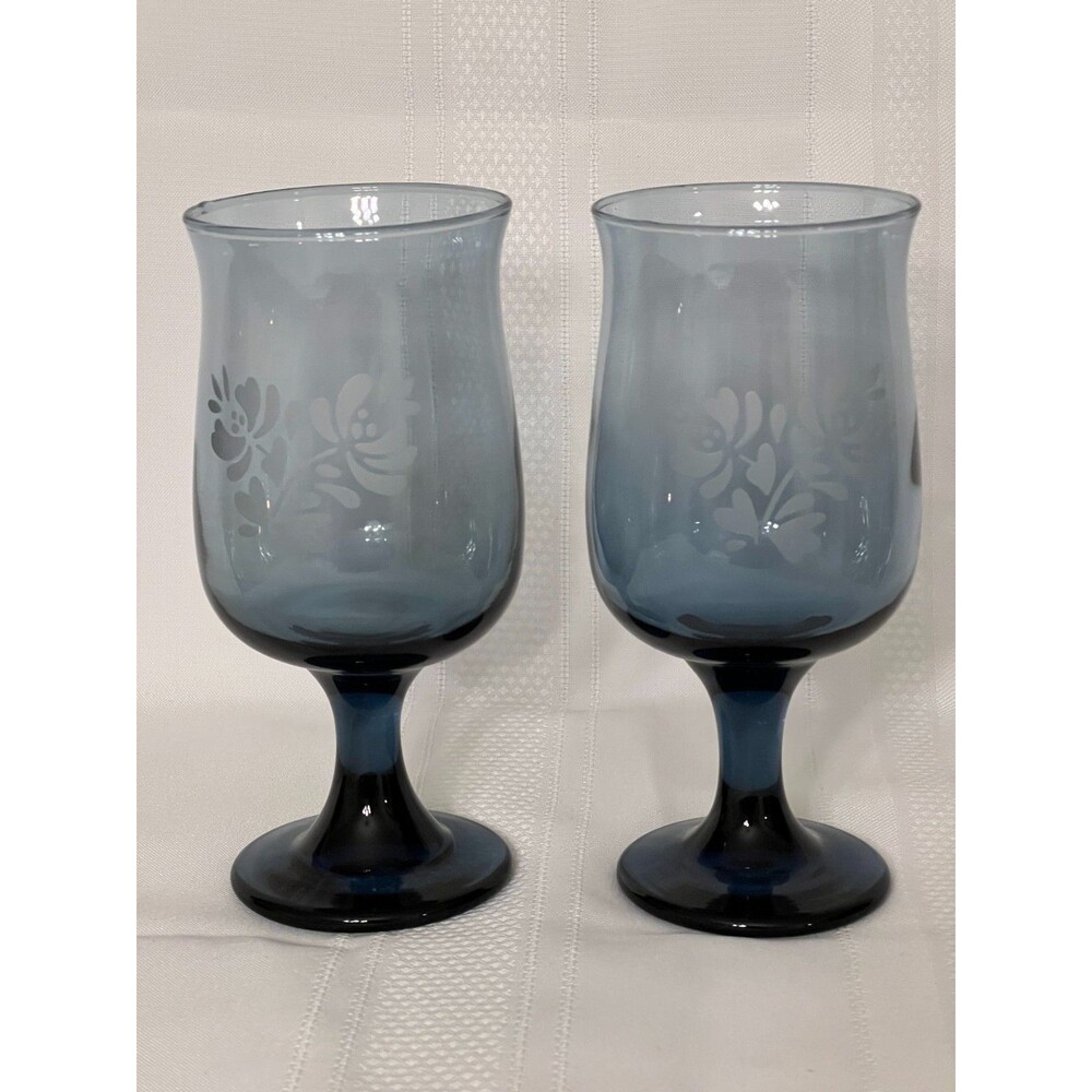 Set of 2 Pfaltzgraff Yorktowne Smoke Blue Glass  12 oz. Water Goblets
